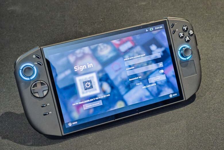 Lenovo Legion Go Powered by SteamOS