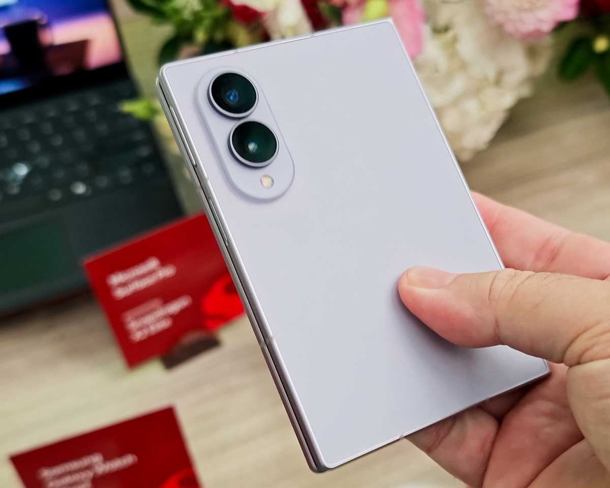 Samsung Galaxy Z Fold 8