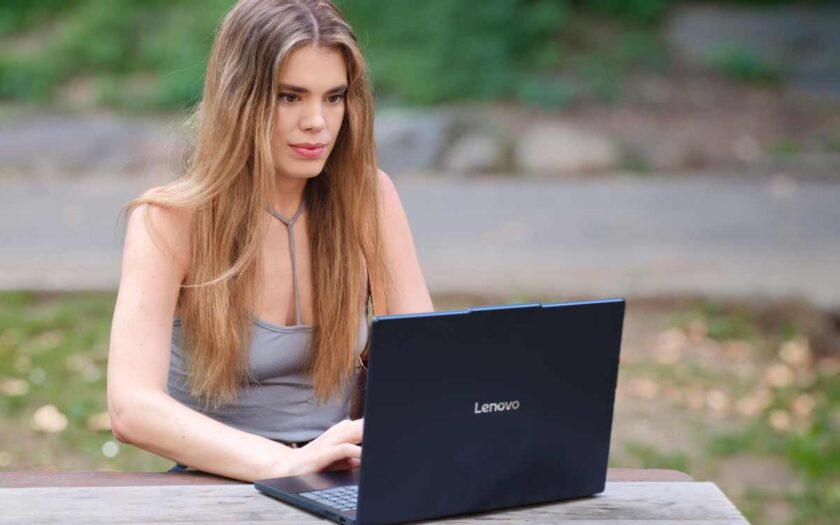 Brana using a Lenovo IdeaPad Slim 3i